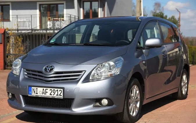 toyota Toyota Verso cena 36500 przebieg: 155000, rok produkcji 2010 z Sulechów